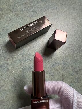 laura mercier Silky Creme Lipstick - 150 A La Rose soft pink